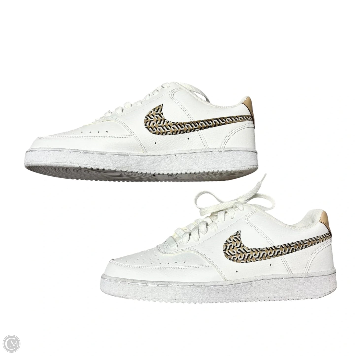 Shoes Sneakers By Nike In White, Size: 9.5