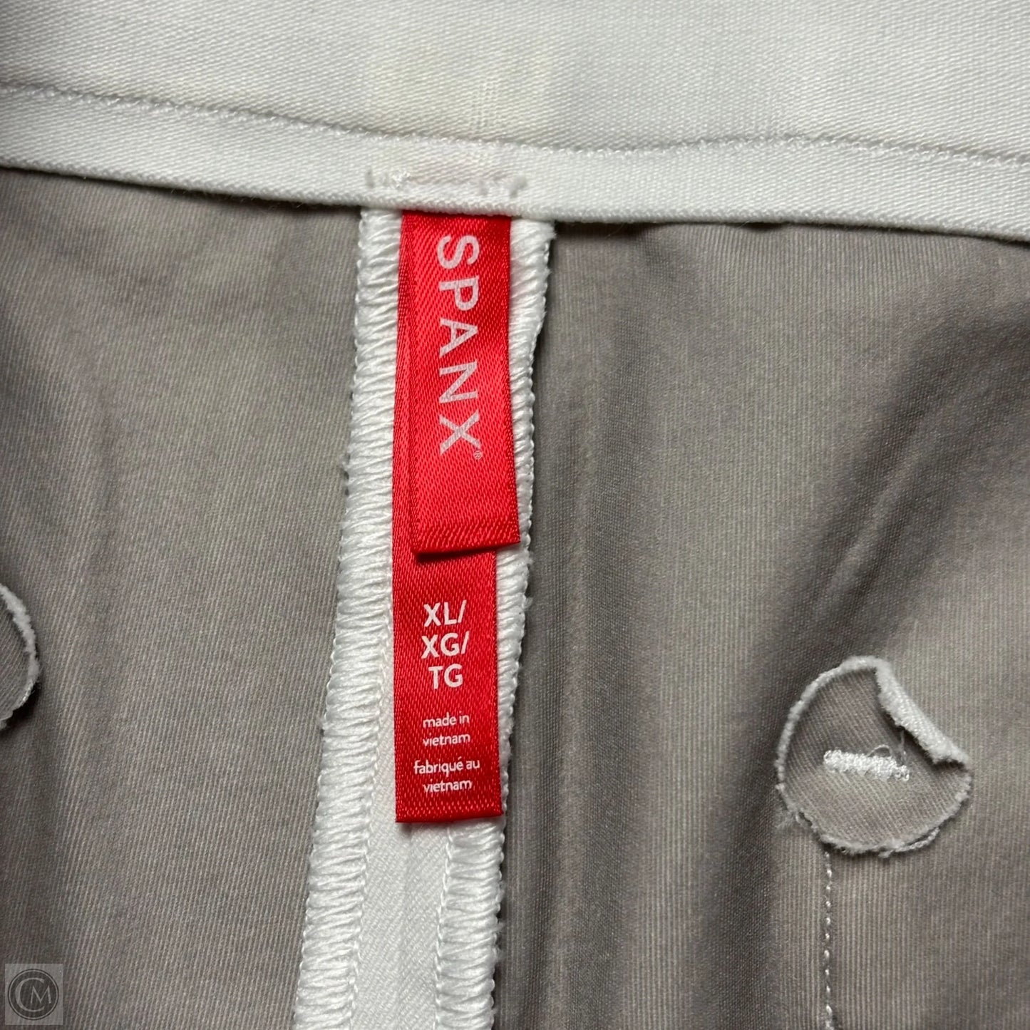 Shorts By Spanx In White, Size: Xl