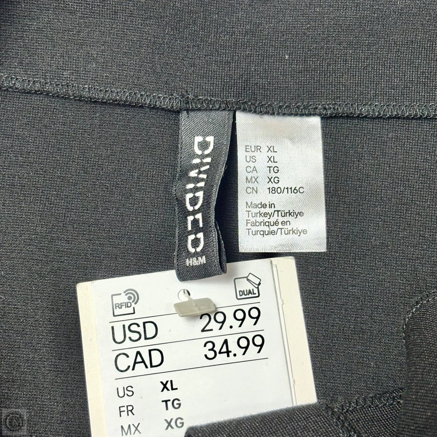 Top Short Sleeve By Divided In Black & Silver, Size: Xl