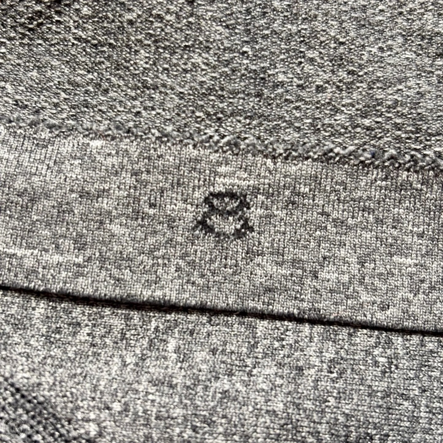 Athletic Top Long Sleeve Crewneck By Lululemon In Grey, Size: L