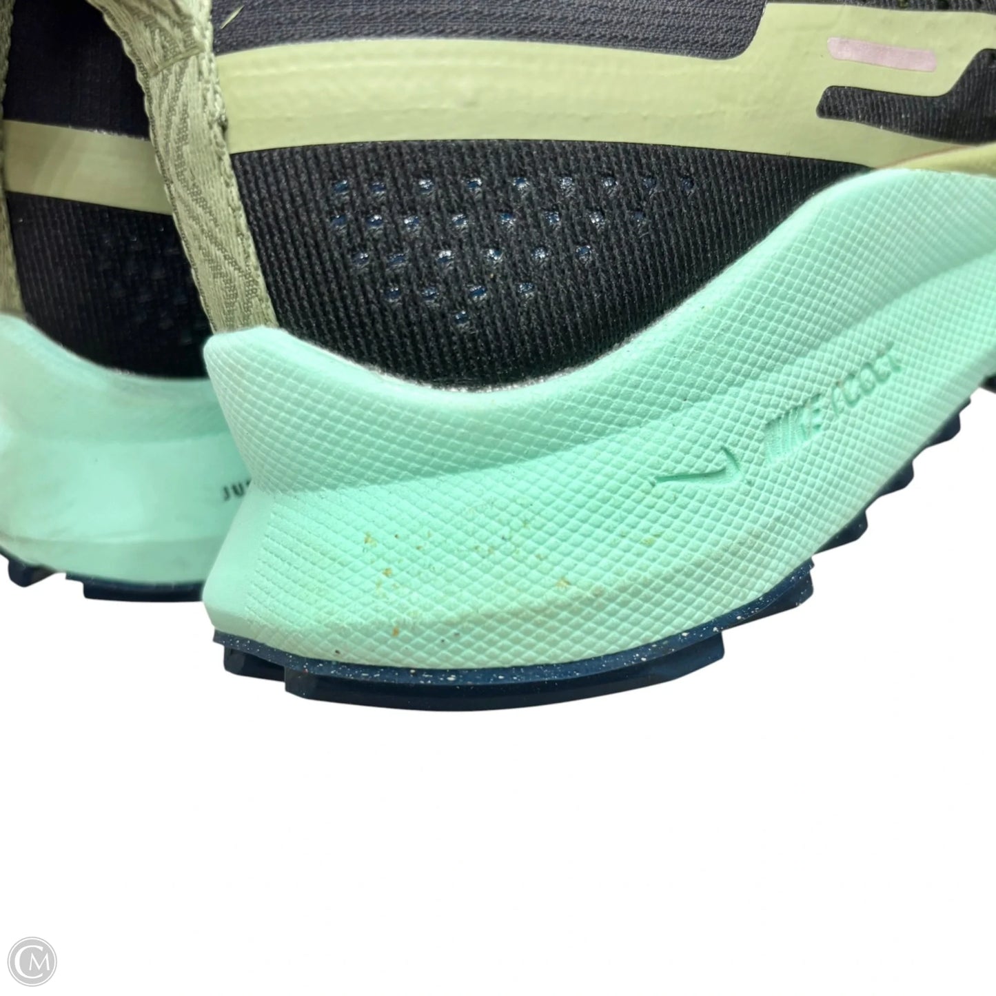 Shoes Athletic By Nike In Black & Green, Size: 7.5