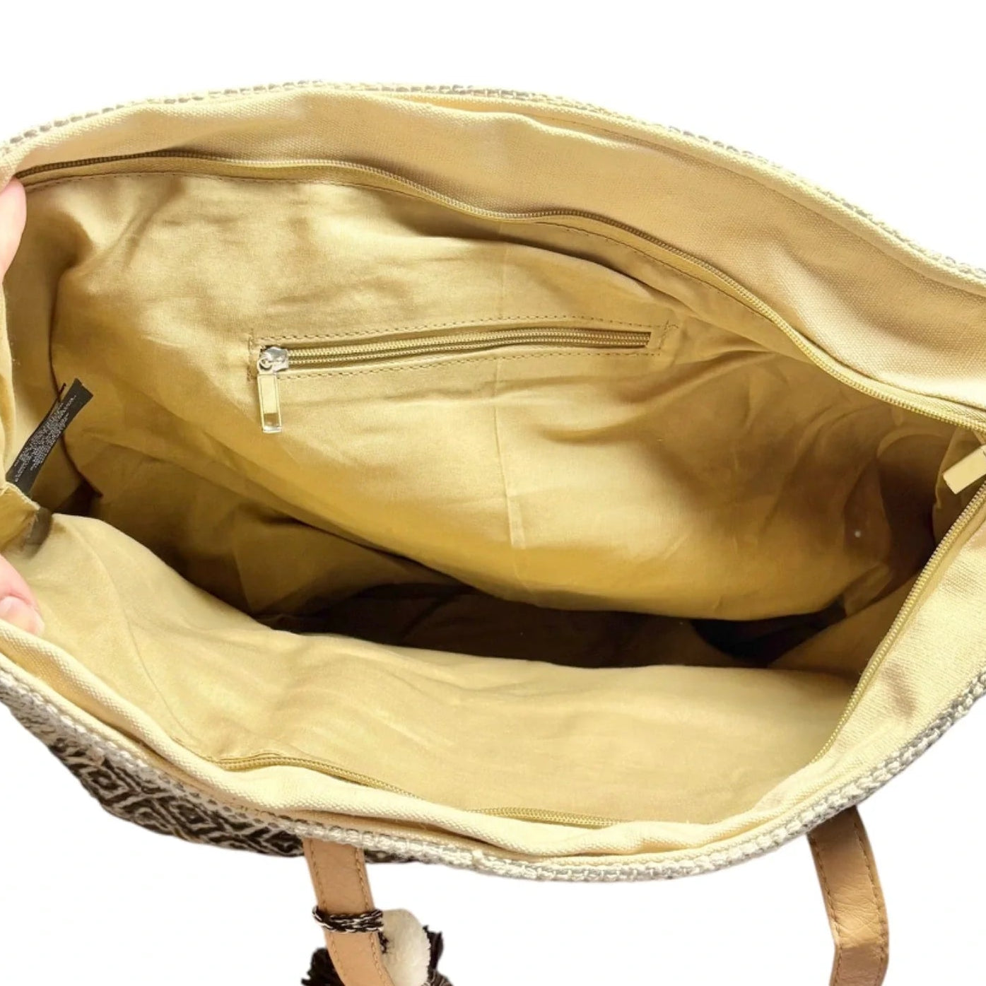 Handbag By Twig & Arrow, Size: Large