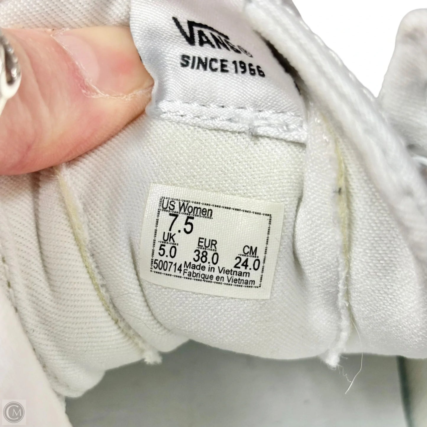 Shoes Sneakers By Vans In White, Size: 7.5
