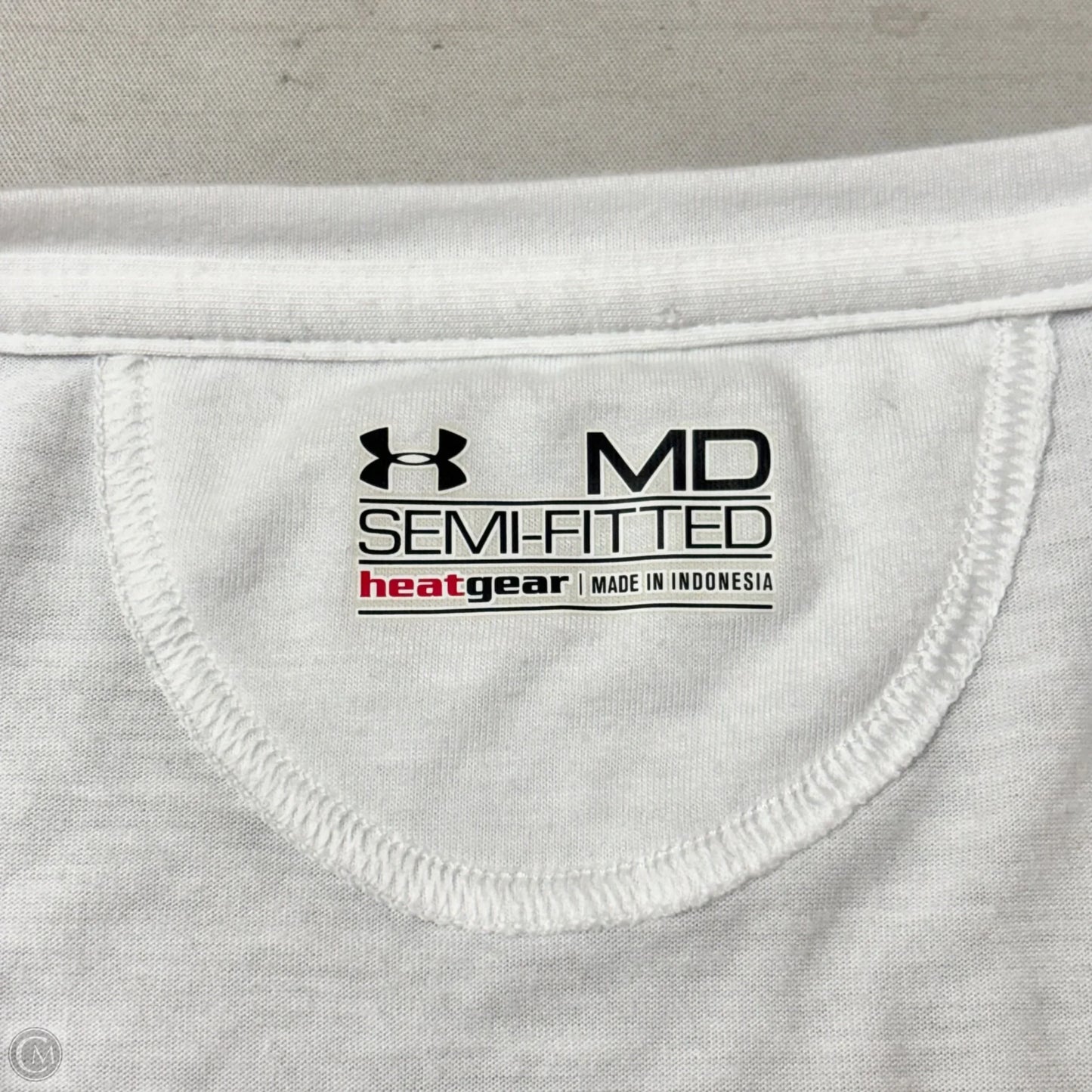 Athletic Top Long Sleeve Crewneck By Under Armour In White, Size: M
