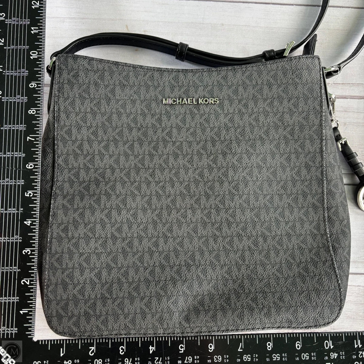 Crossbody By Michael By Michael Kors, Size: Large