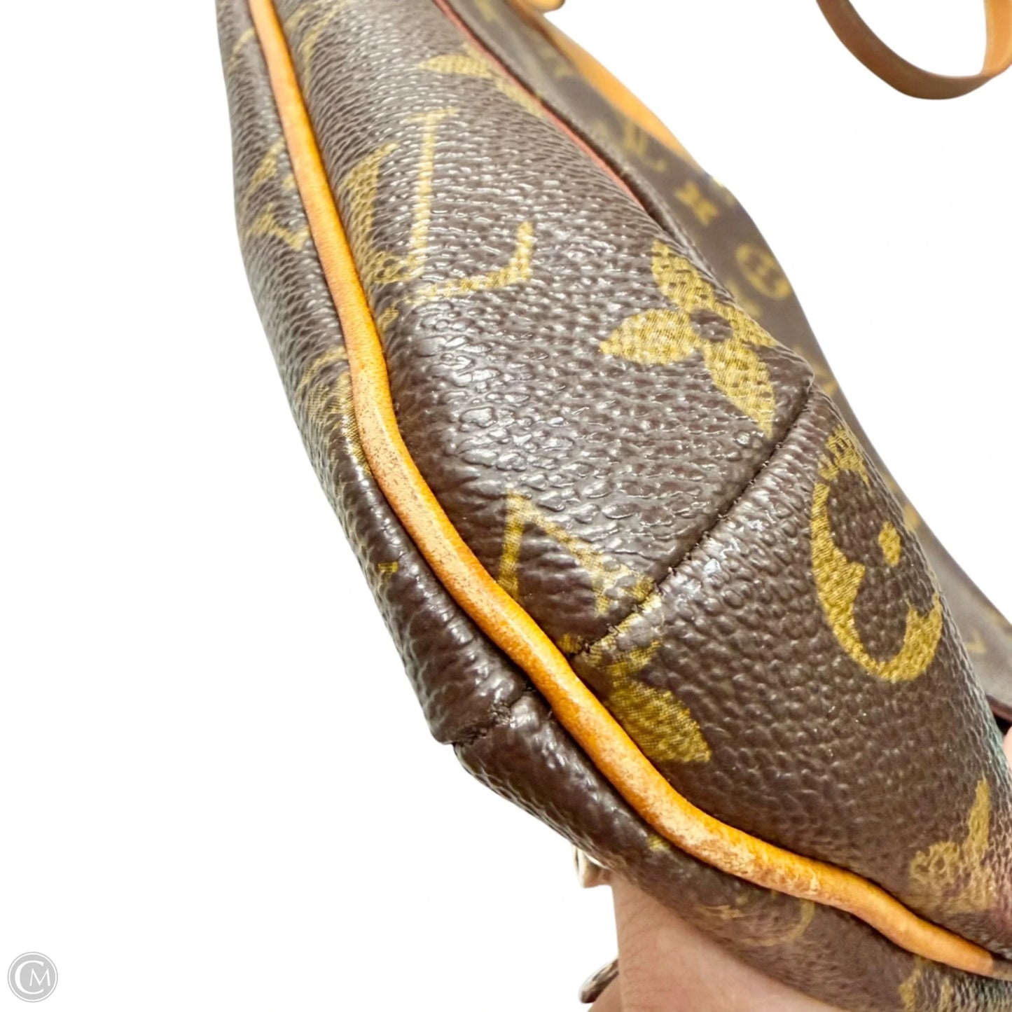 Crossbody Luxury Designer By Louis Vuitton, Size: Medium