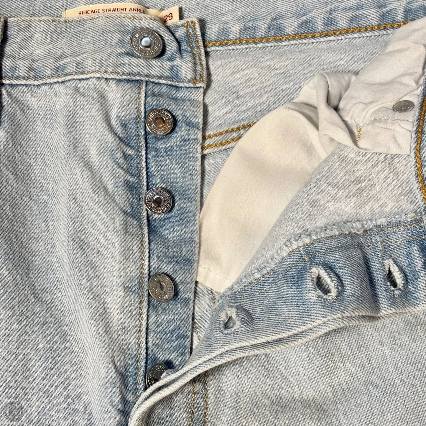 Jeans Straight By Levis In Blue Denim, Size: 8