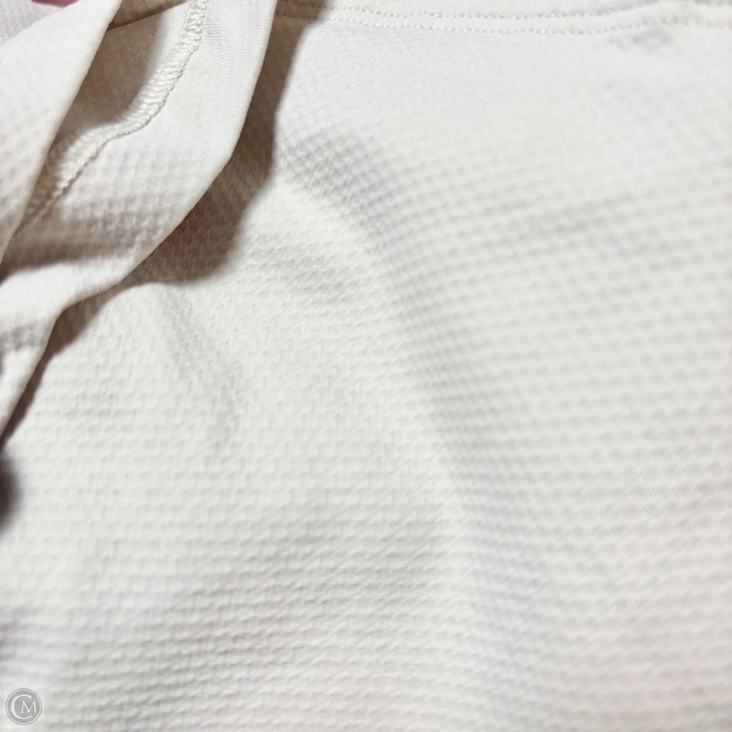 Athletic Top Long Sleeve Crewneck By Lululemon In Cream, Size: M