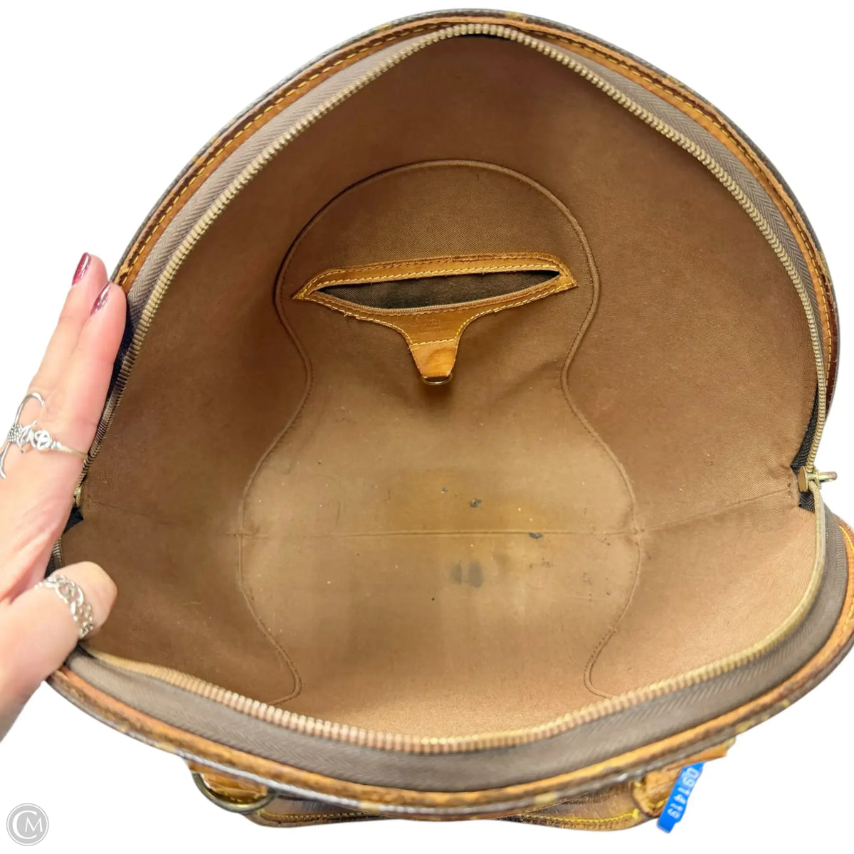 Handbag Luxury Designer By Louis Vuitton, Size: Medium