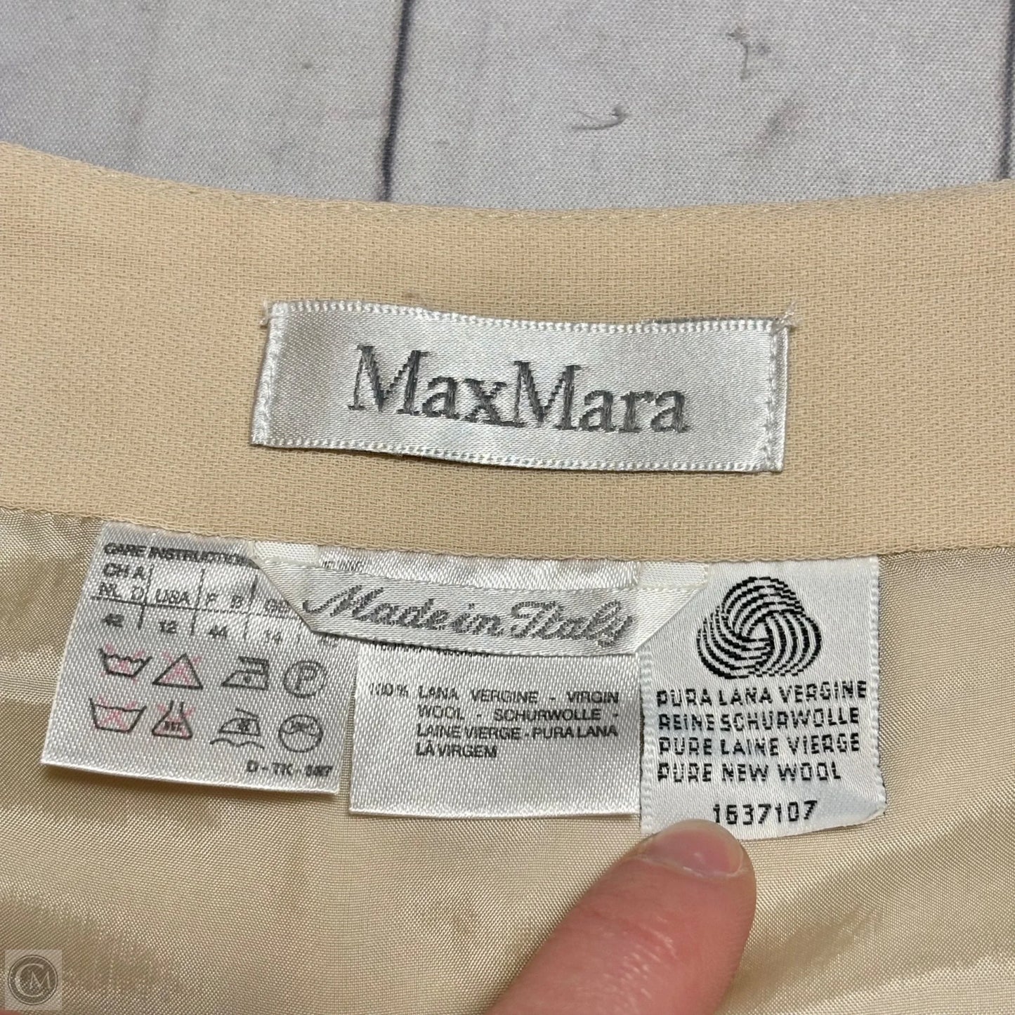 Skirt Designer By Max Mara In Tan, Size: 12