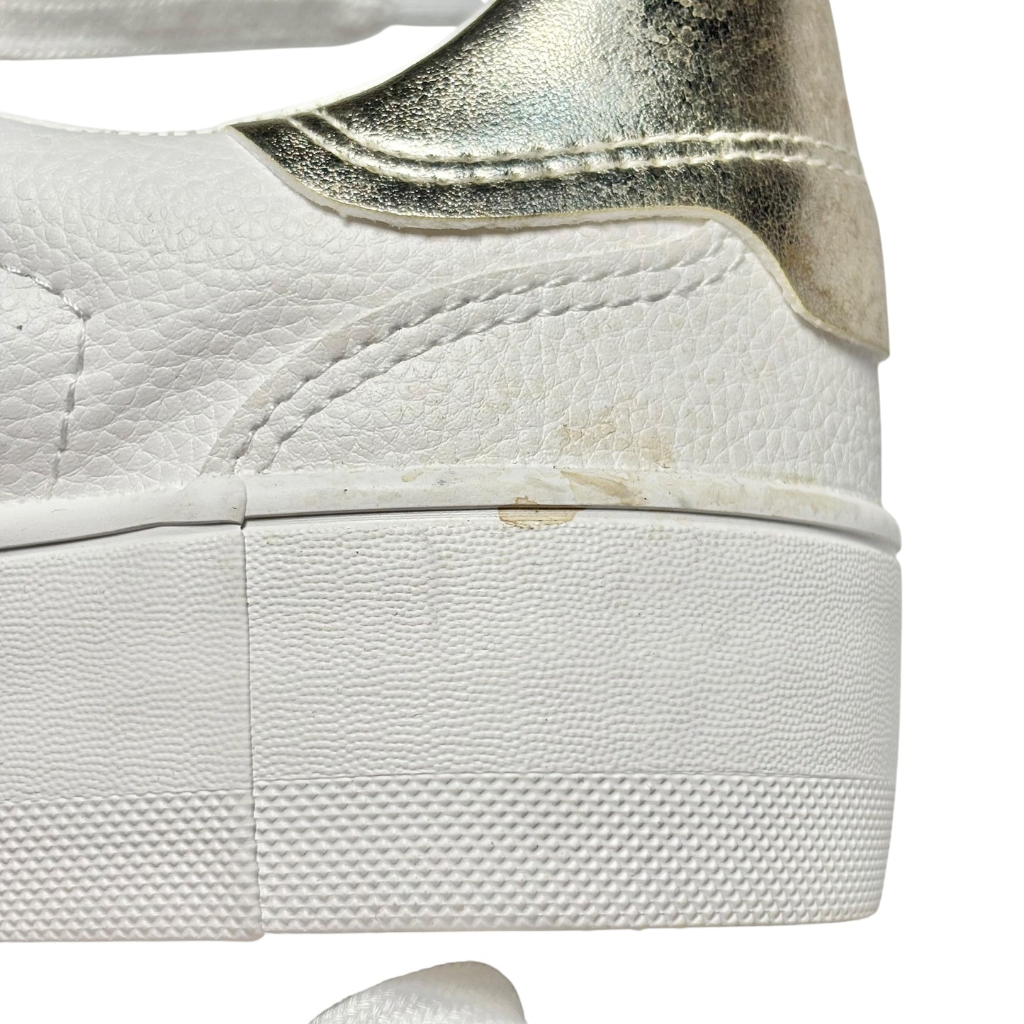 Shoes Sneakers By Zara In White, Size: 8.5