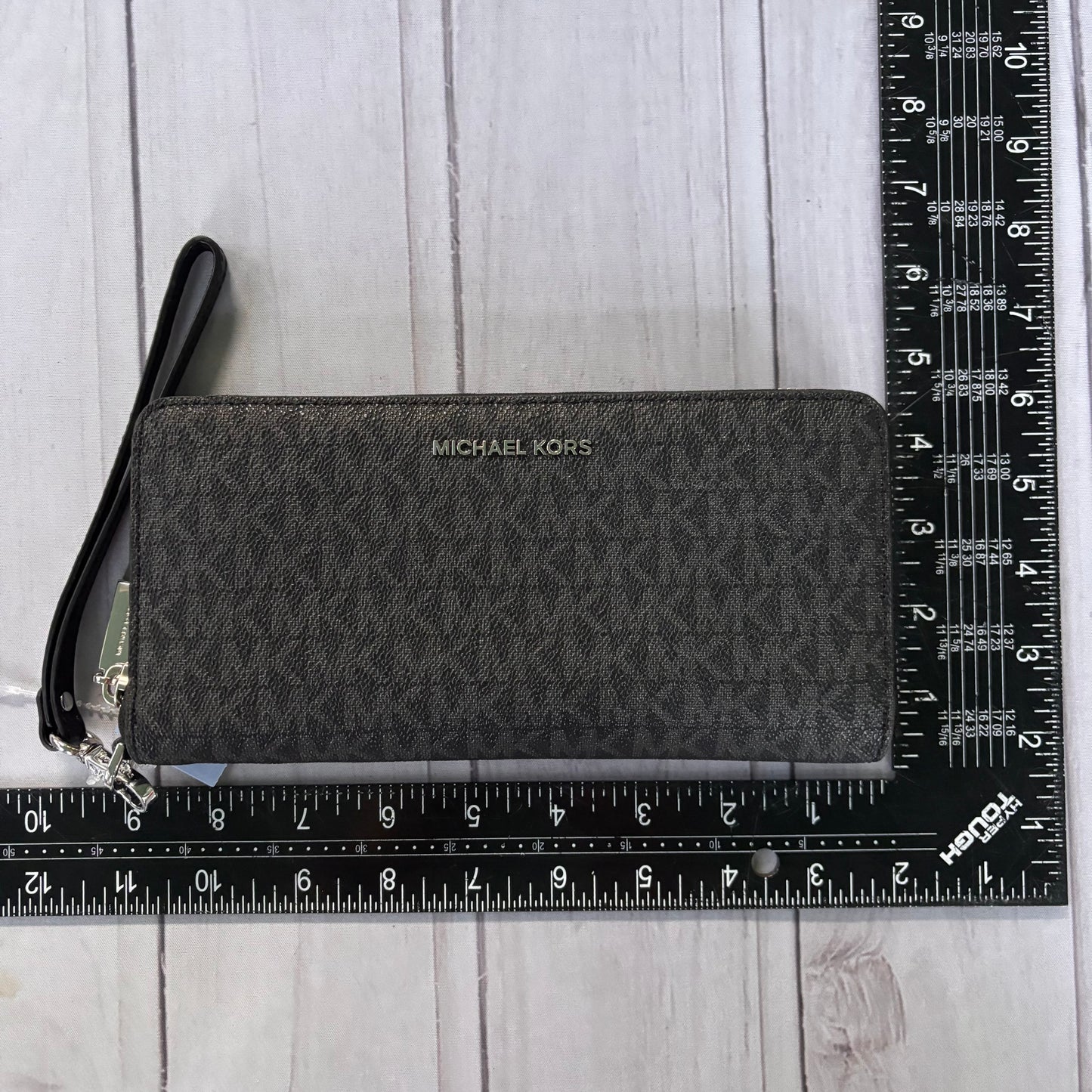 Wristlet Designer By Michael By Michael Kors, Size: Medium