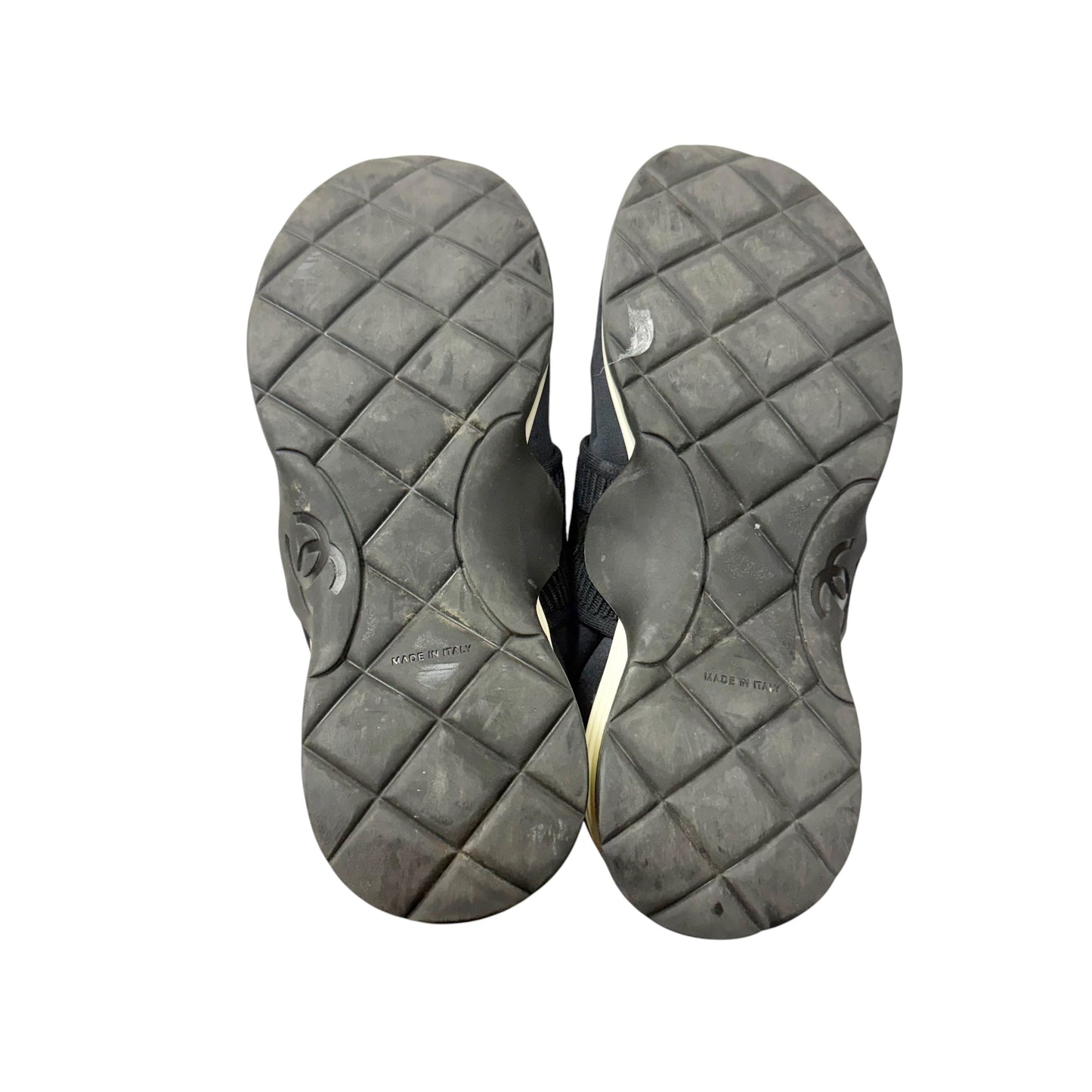 Shoes Luxury Designer By Chanel In Black & White, Size: 6.5