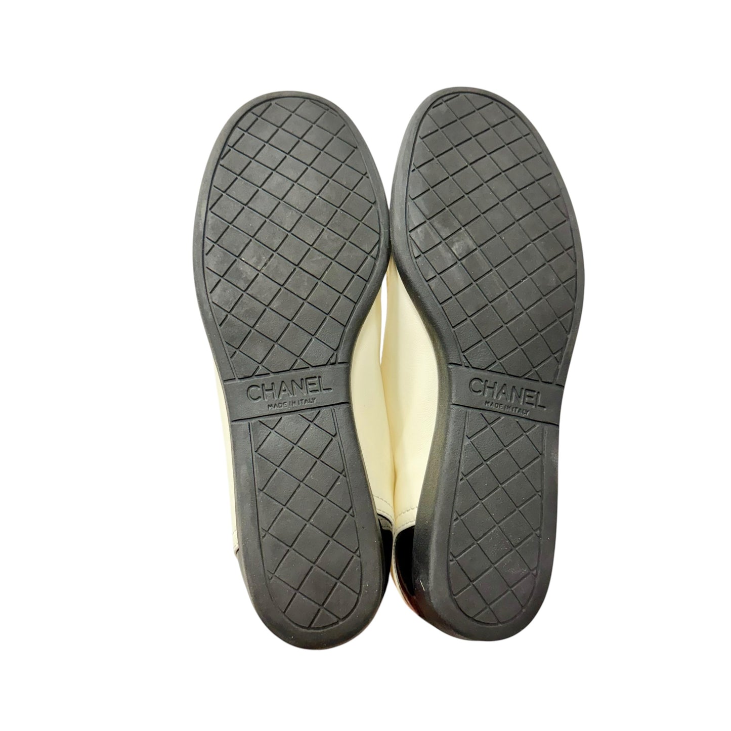 Shoes Luxury Designer By Chanel In Black & Cream, Size: 8