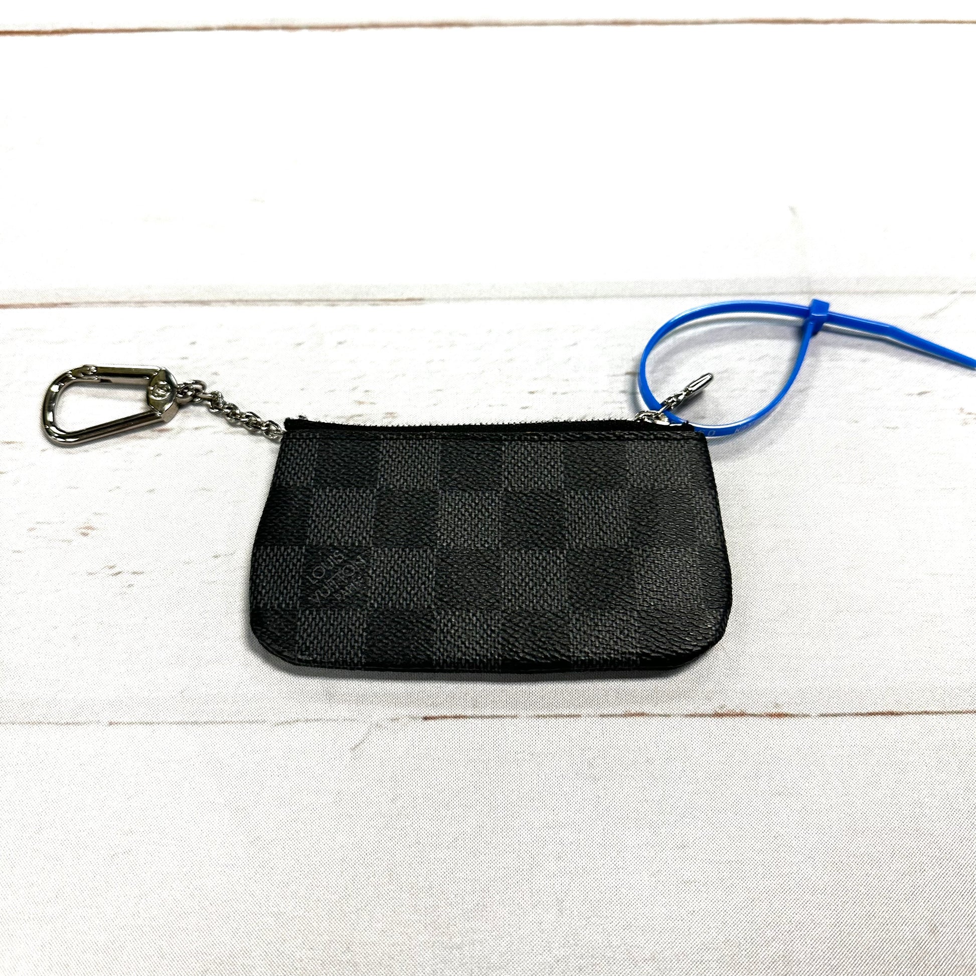 Coin Purse Luxury Designer By Louis Vuitton Size: Small