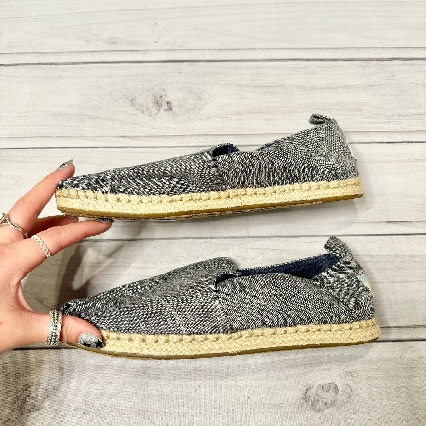 Shoes Flats Espadrille By Toms  Size: 8