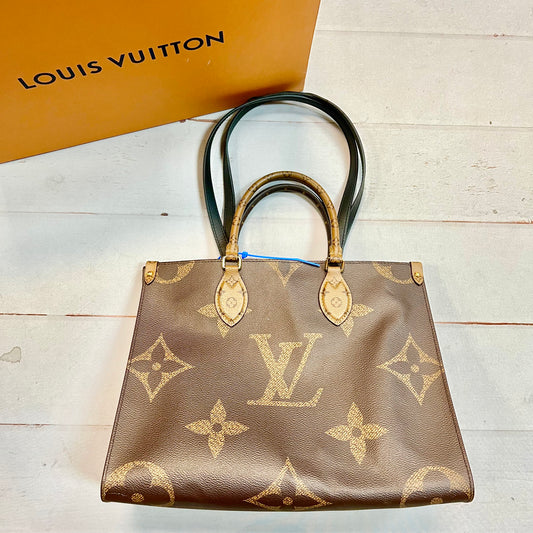 My Favorite Luggage To Travel With - Mia Mia Mine  Louis vuitton bag  neverfull, Louis vuitton travel bags, Vuitton outfit
