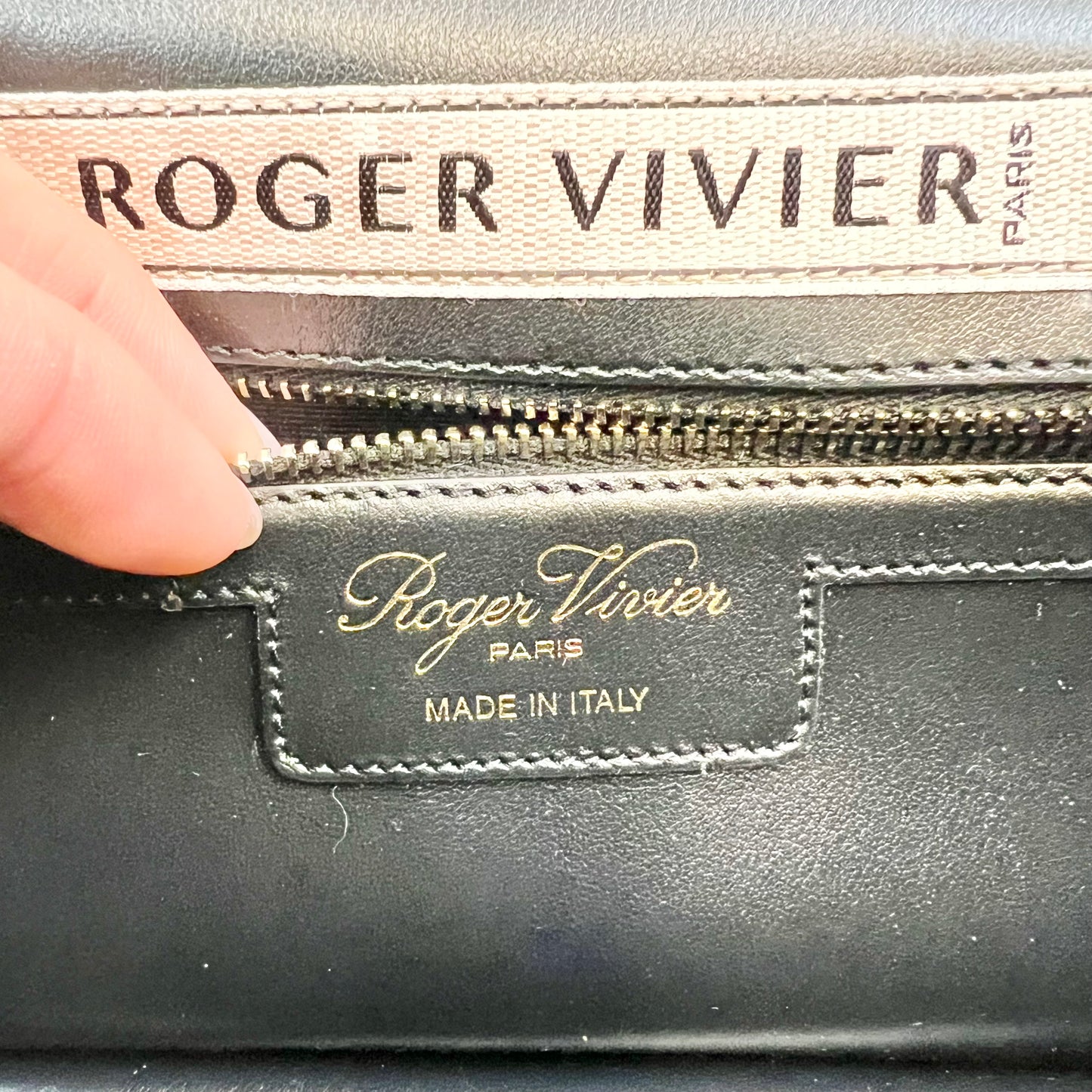 Handbag Luxury Designer By Roger Vivier  Size: Small