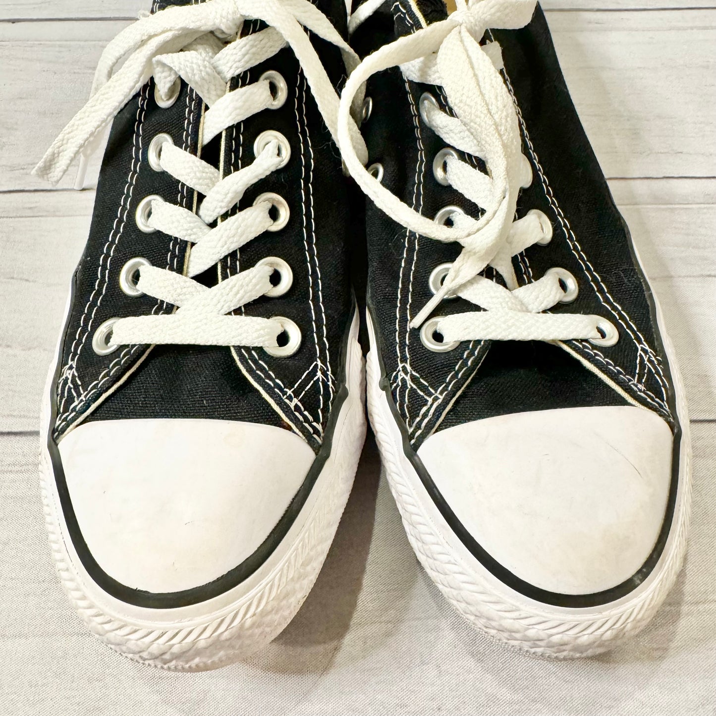 Shoes Sneakers By Converse  Size: 7