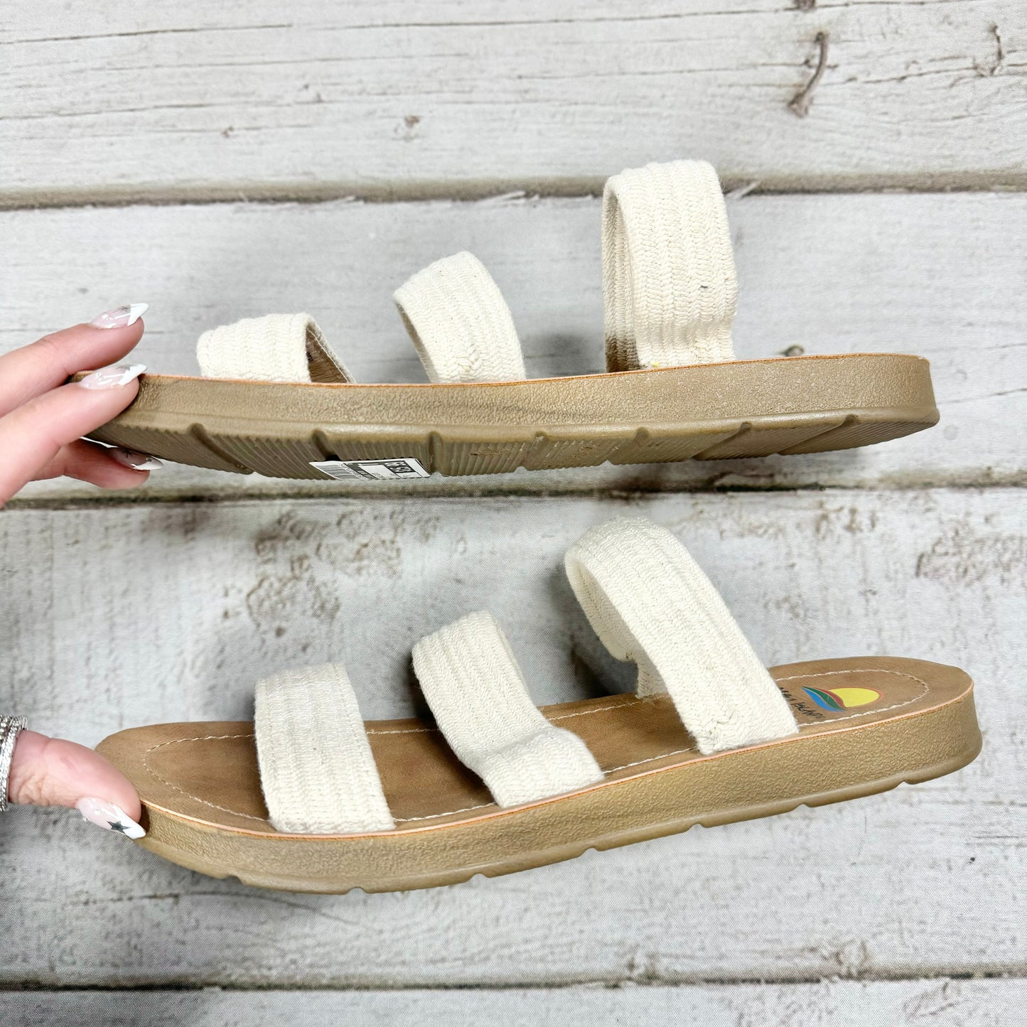 Sandals Flats By Maui Island  Size: 9
